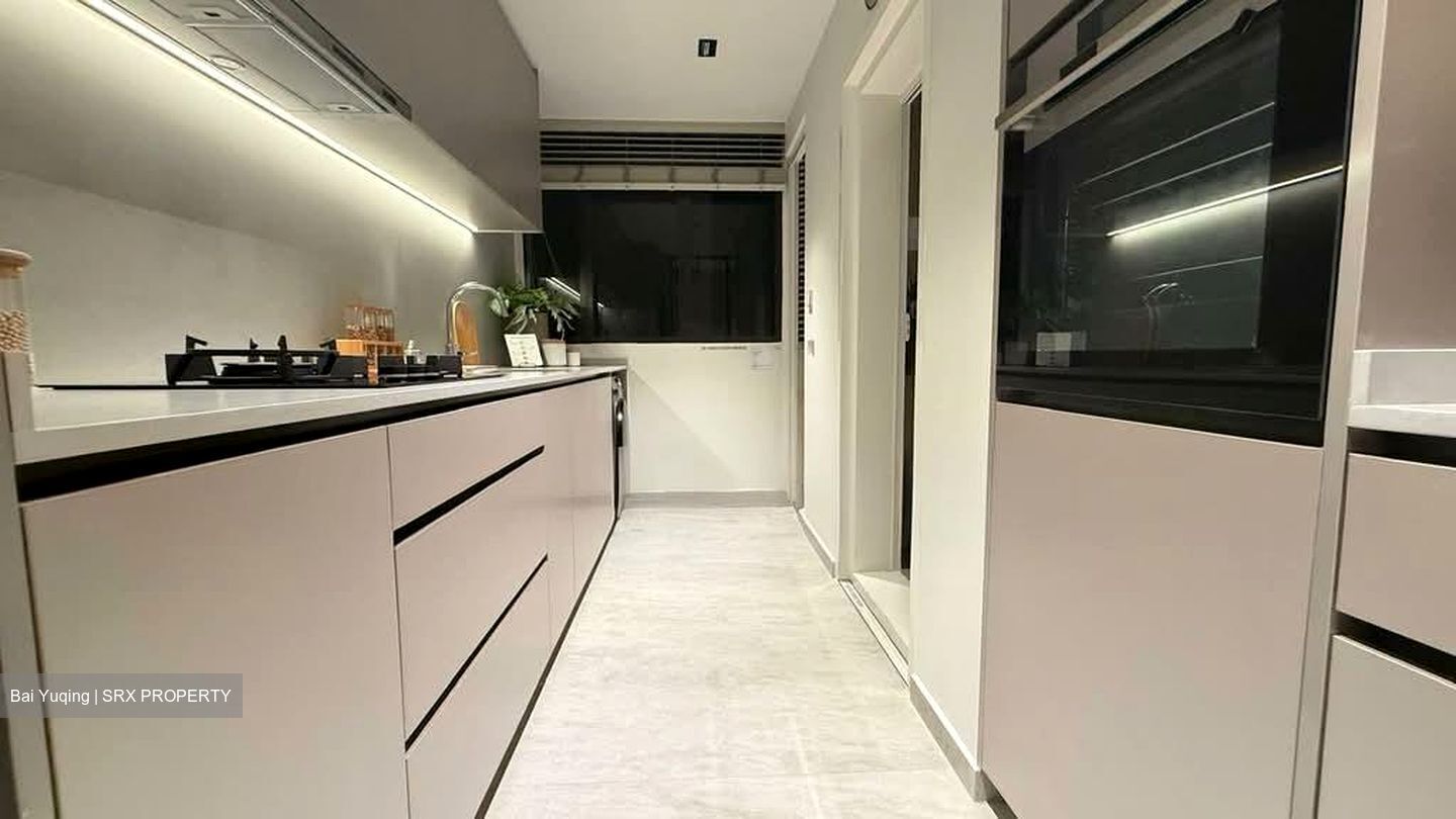 West Coast Road (D5), Condominium #572651311